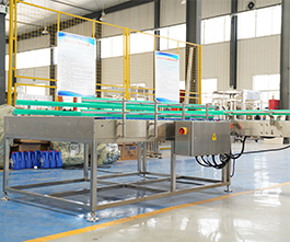 潤(rùn)滑油灌裝機(jī)上桶平臺(tái)，自動(dòng)供瓶機(jī)客戶現(xiàn)場(chǎng)視頻